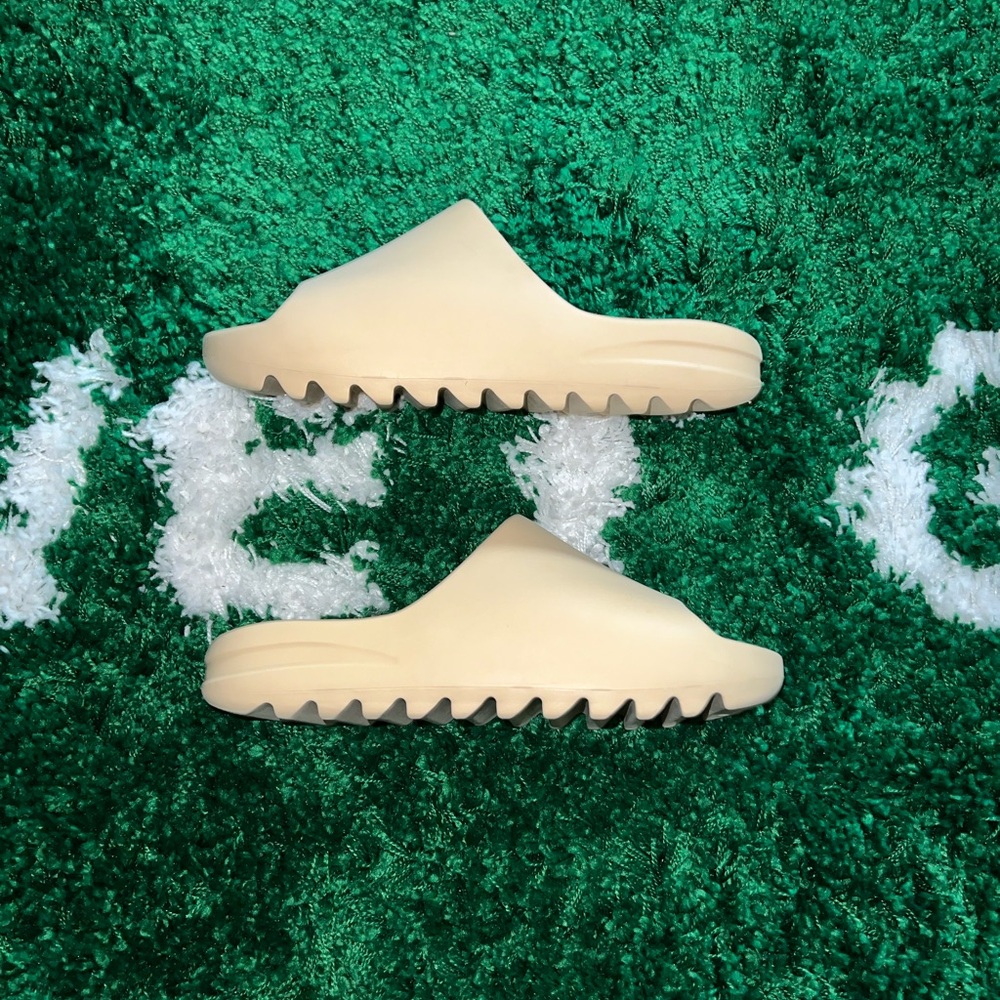 Yeezy Slides Desert Sand